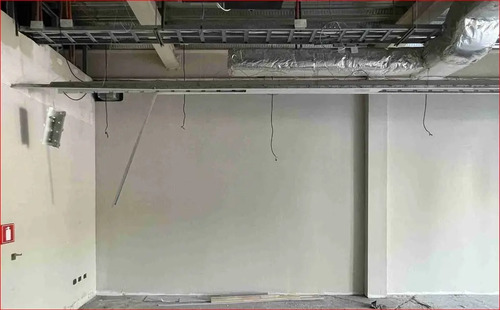 Arriendo Local Sc Ciudad Empresarial 81 M2 Uf 65+iva 