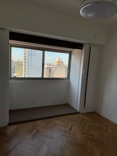 Venta 2 Ambientes Av.san Juan Y Av.la Plata.