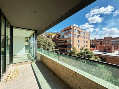 Apartamento En Venta En El Chicó. Cod V14724