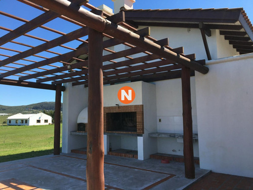 Pueblo Edén