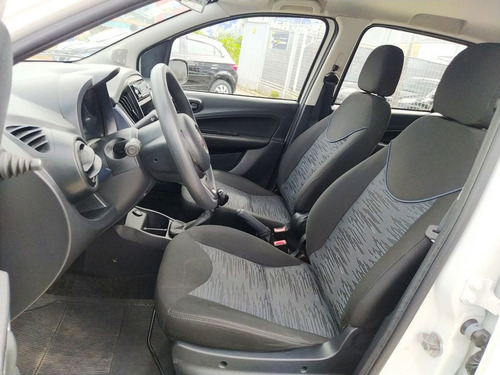 Imagem 10 de 11 de Uno Attractive 1.0 Fire Flex 8v 5p