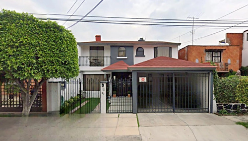 Casa  A La Venta En Arboledas, Tlalnepantla.