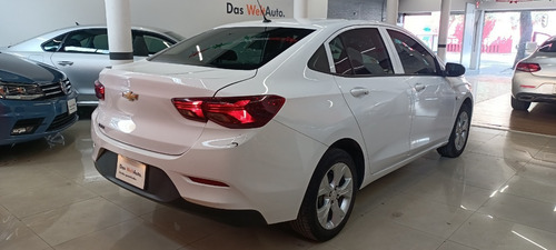 Imagen 3 de 14 de Chevrolet Onix Ls
