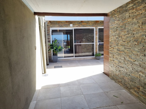 Imagen 2 de 30 de Venta En Las Toscas Frente Al Mar 344lt