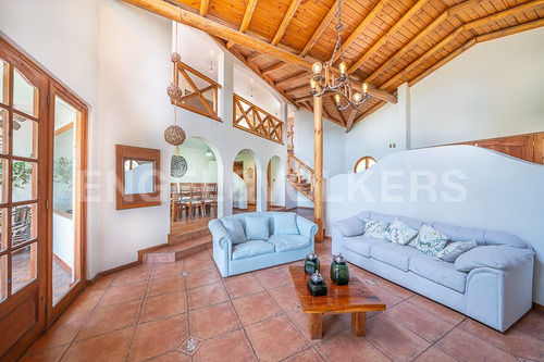 Imagen 4 de 20 de Casa Estilo Mexicano Colonial En Isla De Maipo