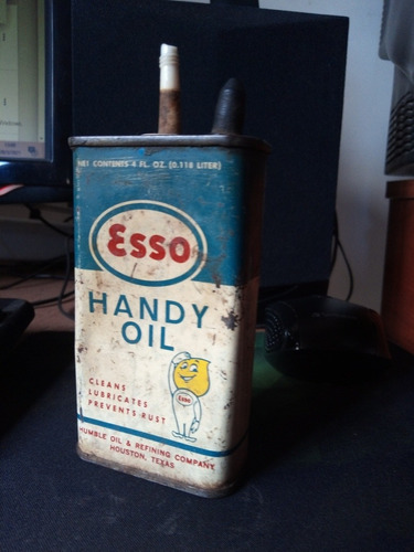 Antigua Lata De Esso Handy Oil.