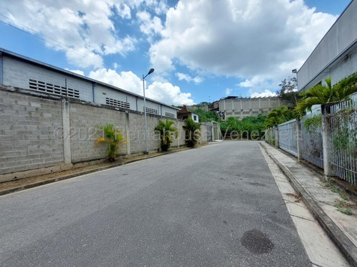 Ms: 25-1389. En Venta Excelente Galpón En Mariches. A=1500 M2, 2b, 12p.