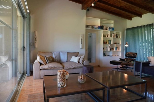 Imagen 9 de 30 de Casa Dos Dormitorios