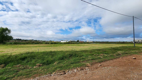 Venta Lote Al Lago 640 M2 Barrio Zarate Golf Park