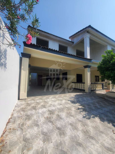 Casa Amplia En Venta, Santiago (jpc-225)