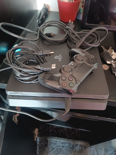 Vendo Play Station 4 1000 Gb