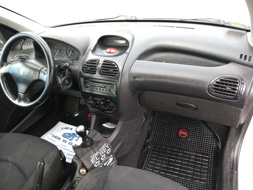 Peugeot 206 1.6 Xr Premium
