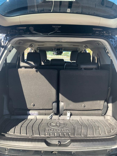 Imagen 10 de 12 de Toyota Sw4 4x4 Srx 2.8 Tdi 6 At 7a 177cv