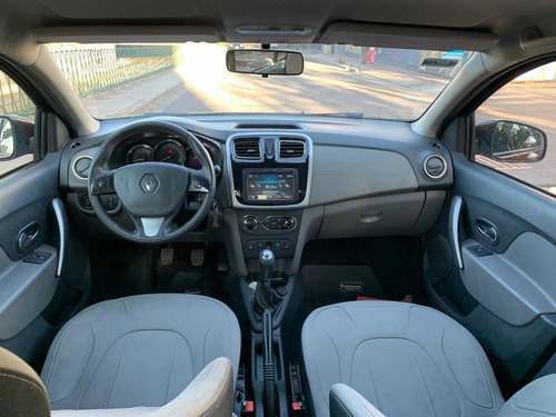 Imagen 5 de 5 de Renault Logan 2014 1.6 16v Privilége 105cv