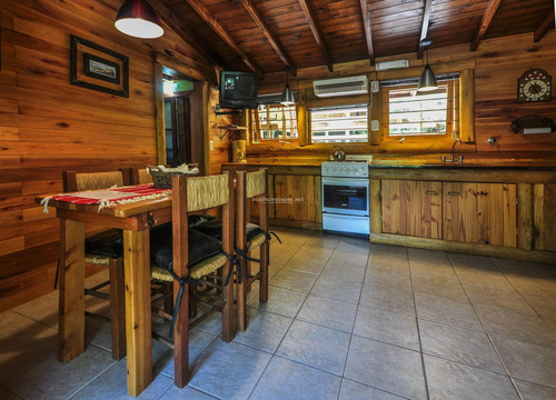 Imagen 5 de 7 de Lote Con 4 Cabañas En Barrio Norte De Villa Gesell