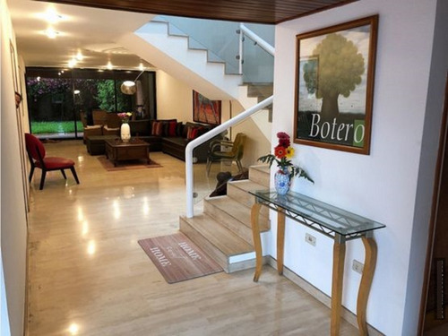 Imagen 11 de 29 de Prados Del Este En Venta Townhouse En Calle Cerrada .
