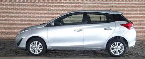 Imagem 3 de 11 de Toyota Yaris 1.3 16v Flex Xl Manual