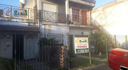 Imagen 1 de 10 de Casa + 2 Departamentos En Venta Marcos Paz 670 Libertad Merlo