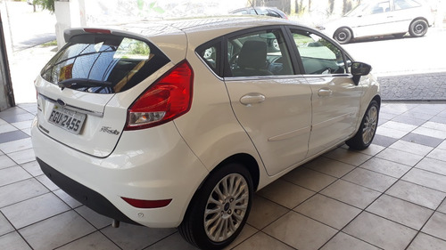 Ford Fiesta 1.6 Hatch Titanium Aut 55.000 Km 2015 Branco