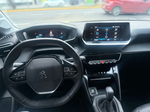 Peugeot 208 1.6 Feline Tiptronic