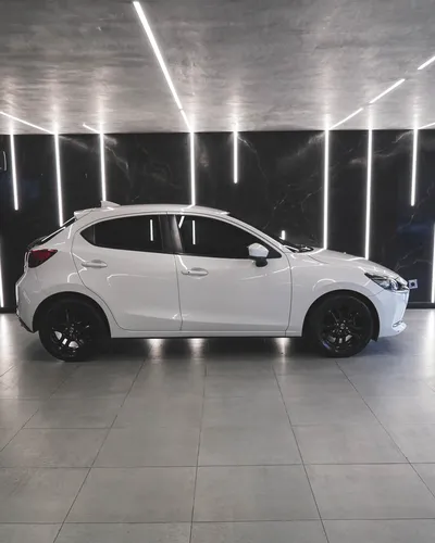 Mazda 2 GRAND TOURING BLINDADO 2+