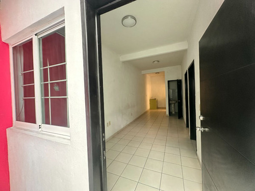 Local En Renta Edificio De 3 Niveles