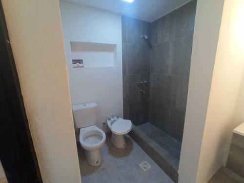 Departamento En Venta 70 9 Y 10 Refaccionado S/ Exp.