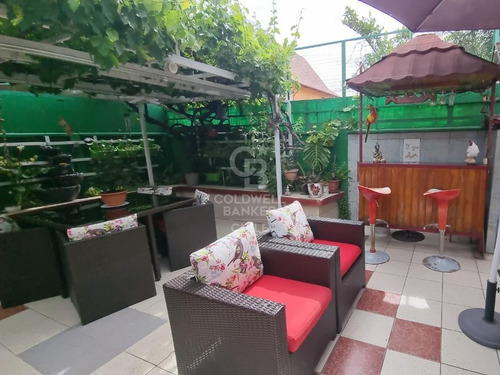 Remodelada, En Condominio Cerrado