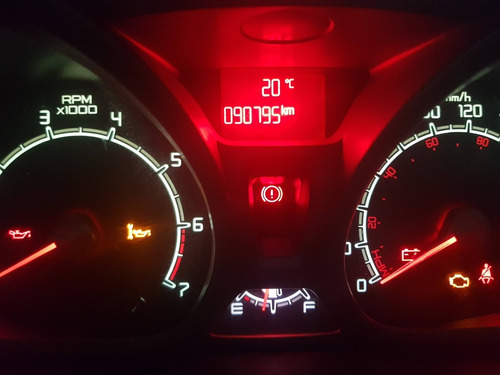 Ford Fiesta Kinetic Design 1.6 Sedan 120cv - 2011