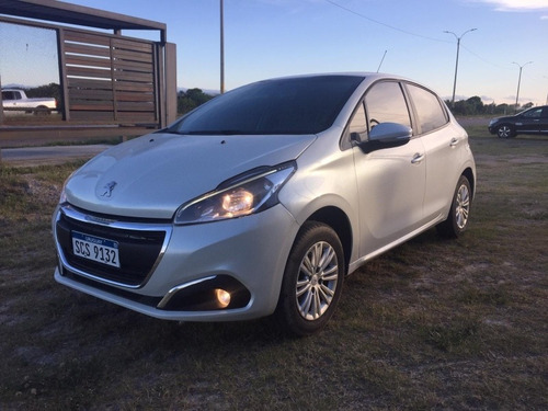 Peugeot 208 1.6 Allure 2017