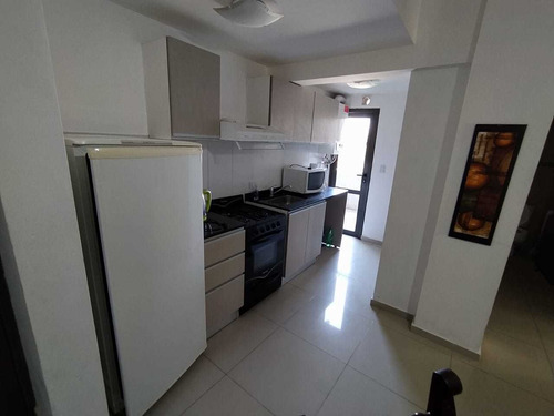 Imagen 4 de 17 de Se Vende Hermoso Departamento Sobre Carcano Cerca Al Centro