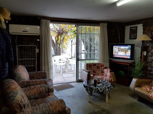 Muy Linda Casa Estilo Cabaña, En Complejo Con Costa Al Rio