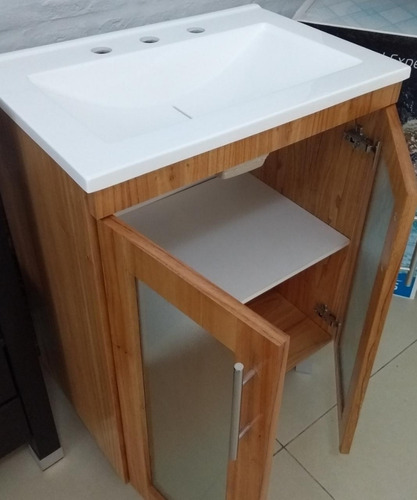 Imagen 4 de 5 de Vanitory 62cm De Ancho Color Miel Con 2 Puertas