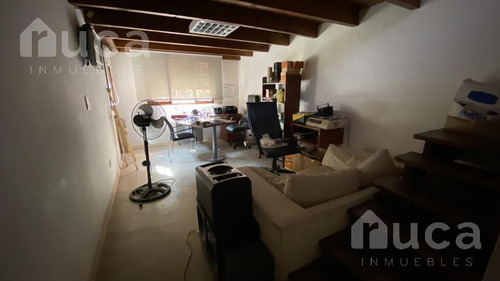 Excelente Propiedad Con Jardín Y Salida A Tres Calles Ideal Oficinas! | Dardo Rocha Al 2100