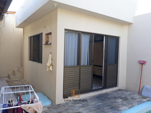 Imagem 11 de 15 de Casa Com Piscina Na Rua 2500 - Ls0176-1