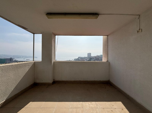 Vista A La Bahia, 130m2, Centro Valparaiso, G.c Incluido