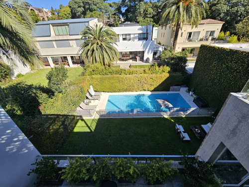 Espectacular Casa En Barrio Semi Privado
