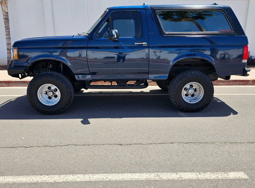 Bronco 4 X 4, Vidrios Eléctricos, Automática, Aire Acondicio