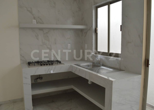 Se Vende Casa Duplex En Tizapan San Angel. A Una Cuadras De Plaza Loreto.