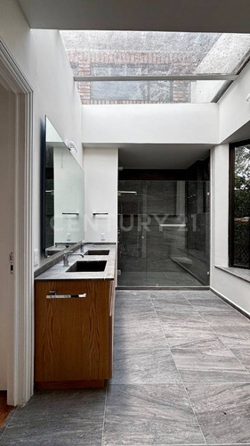 Casa En Renta En Condominio En Tecamachalco Totalmente Remodelada