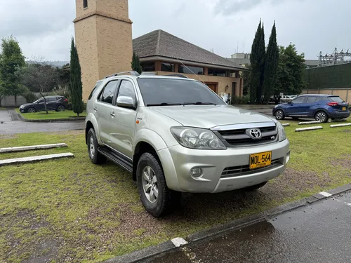 Toyota Fortuner 4.0 Sr5