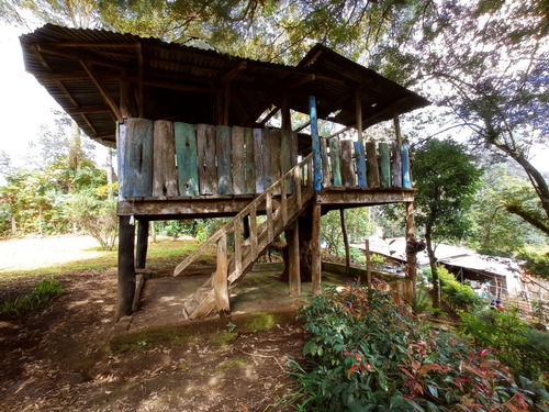 Imagen 17 de 30 de Vendo Bonita Granja, Media Manzana De Terreno, Ubicada A Orilla De Carretera Pavimentada, Muy Cerca De San Lucas Sacatepequez