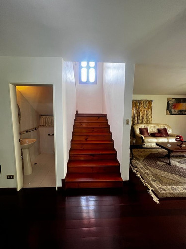 Imagen 6 de 18 de Casa En Macaracuay 600mt2 Caracas Calle Cerrada.