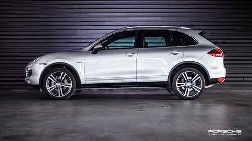 Porsche Cayenne 4.8 V8 Tiptronic S Hybrid At