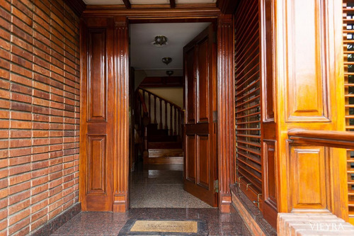 Imagen 4 de 30 de Casa En Venta En Versalles (6 Ambientes, 3 Cocheras, Cuzco Al 600)