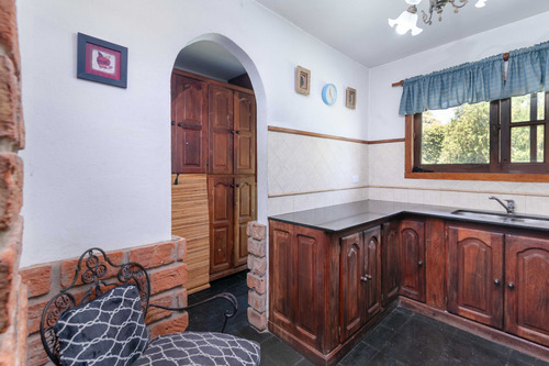 Casa En Venta 4 Amb Cochera,jardin,pileta Quilmes
