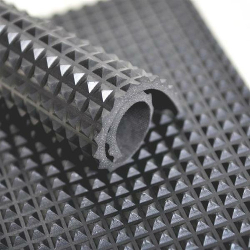 Piso De Goma Piramide 3mm Espesor Rollo 15m2 Negro Pirámide