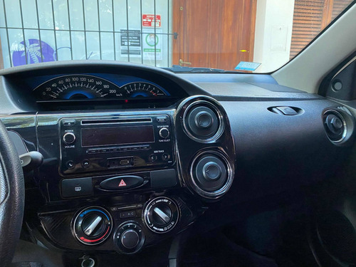 Toyota Etios 2015 1.5 Xs 5 P
