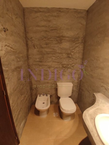 Muy Buena Casa En Alquiler A Pasitos Del Agua En Montoya, 5 Dormitorios .- Ref: 208