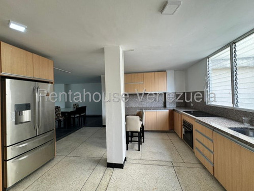 Bello Y Comodo Apartamento En Venta, En Cumbres De Curumo.